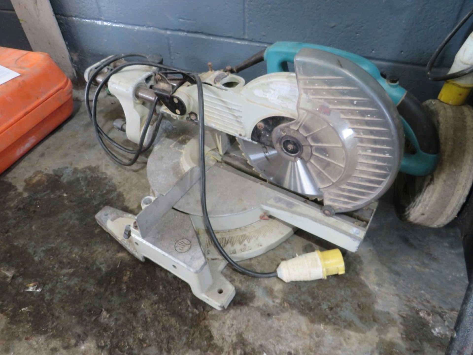 COMPOUND SLIDE MITRE SAW [+ VAT]