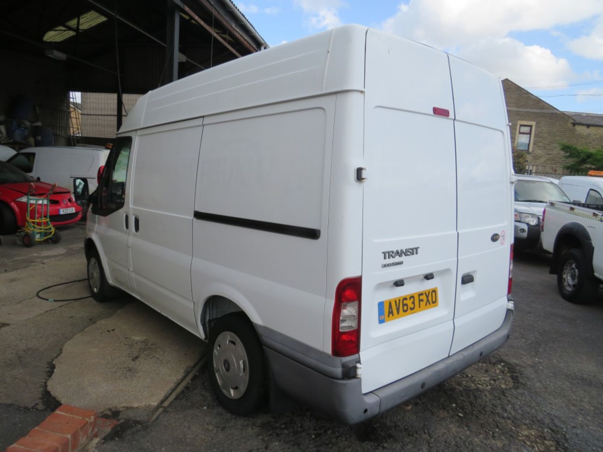 63 reg FORD TRANSIT T260 100, 1ST REG 01/14, 282430M, V5 HERE, 3 FORMER KEEPERS [NO VAT] - Image 3 of 6