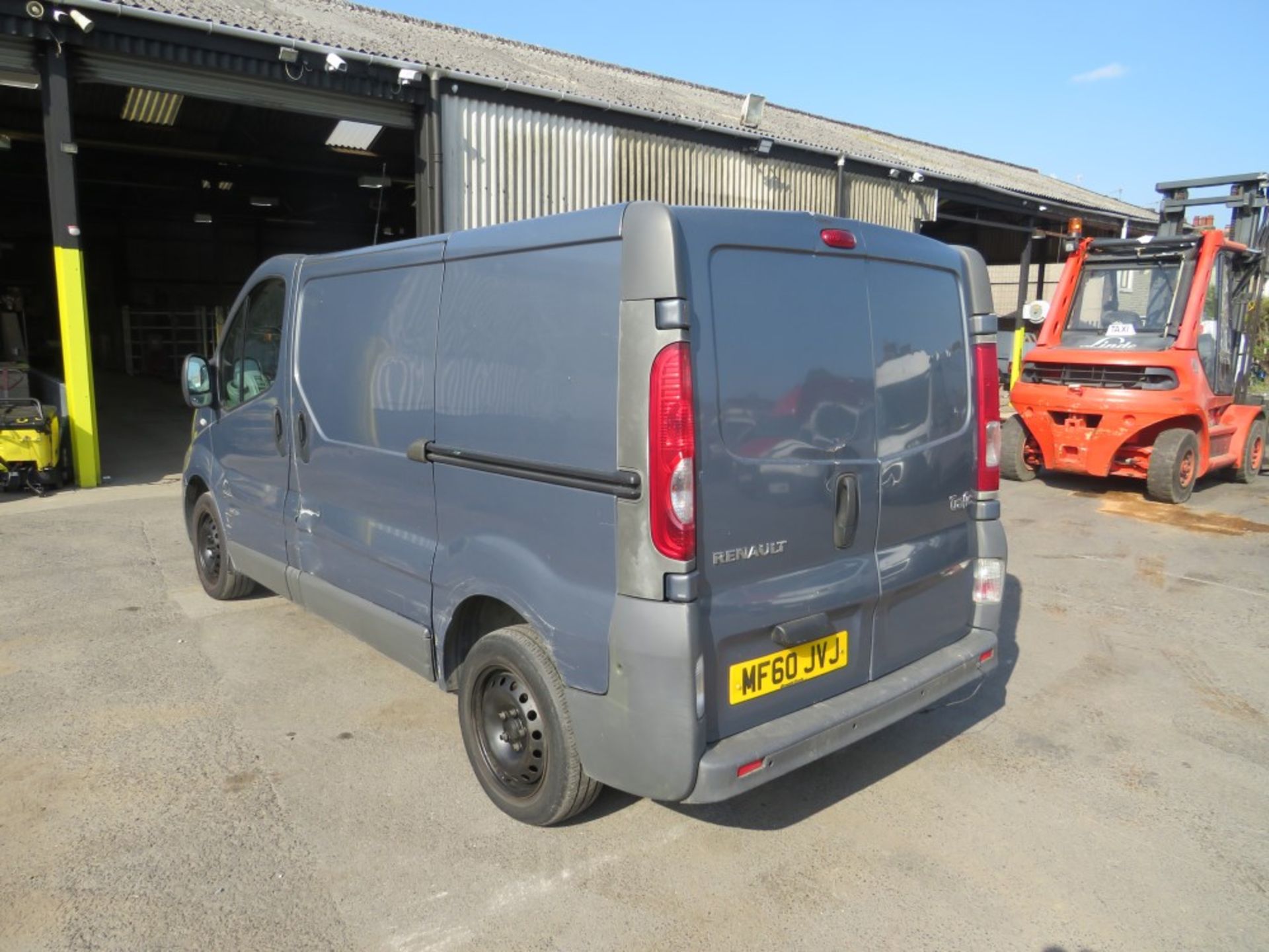60 reg RENAULT TRAFIC SL27 DCI 115, 1ST REG 09/10, 180327M NOT WARRANTED, V5 HERE, 1 OWNER FROM - Image 3 of 7