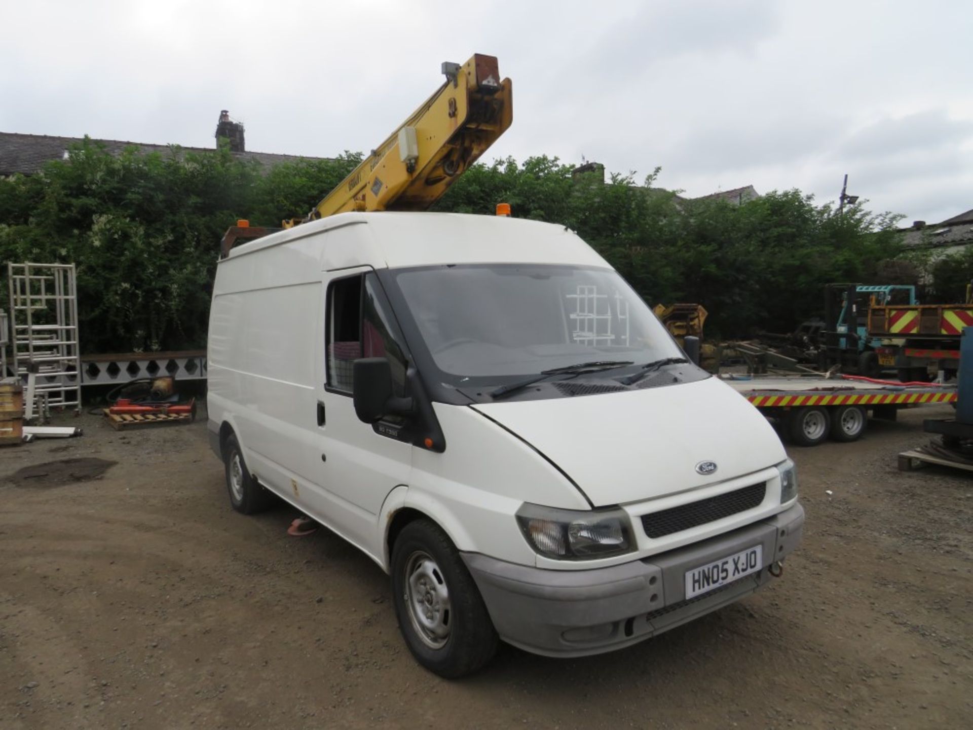 05 reg FORD TRANSIT 350 MWB CHERRY PICKER (NON RUNNER) 1ST REG 05/05, 132758M, V5 HERE, 2 FORMER