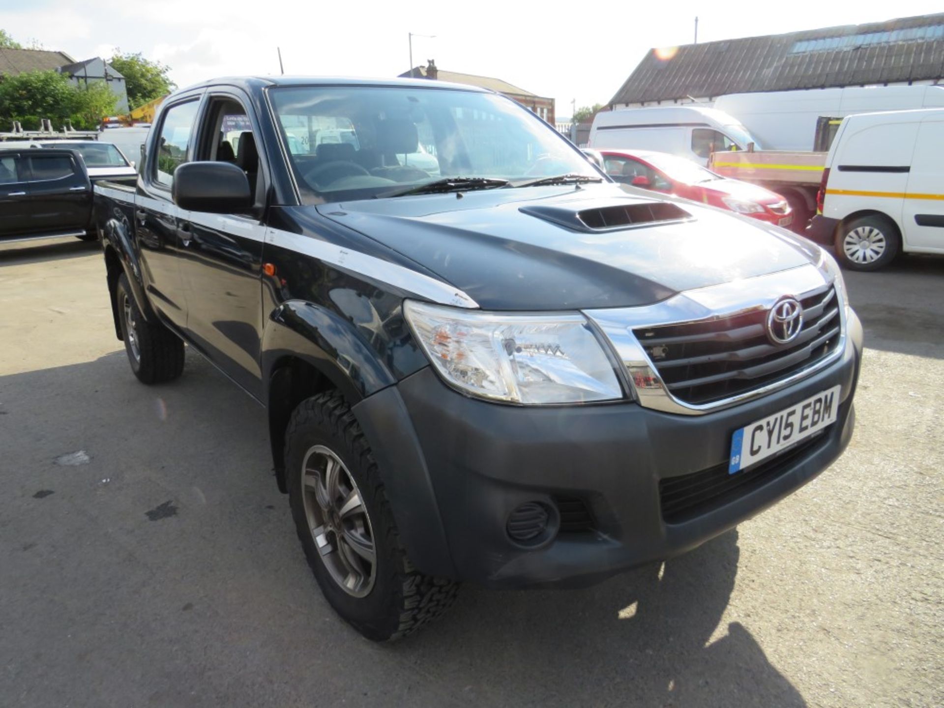 15 reg TOYOTA HILUX ACTIVE 4 X 4 D-4D DCB (DIRECT COUNCIL) 1ST REG 06/15, TEST 12/21 [+ VAT]