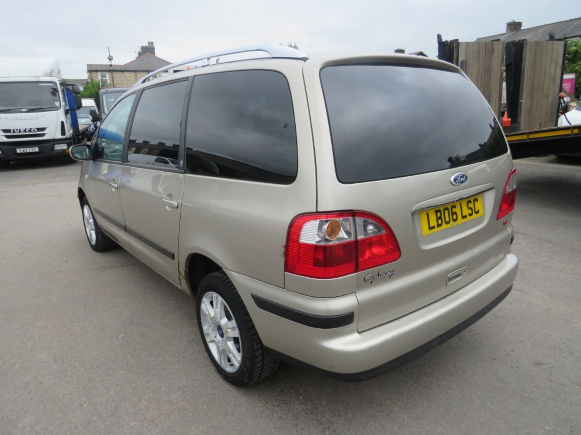 06 reg FORD GALAXY GHIA TDDI 7 SEATER, 1ST REG 05/06, TEST 11/11, 186554M, V5 HERE, 5 FORMER KEEPERS - Image 3 of 6