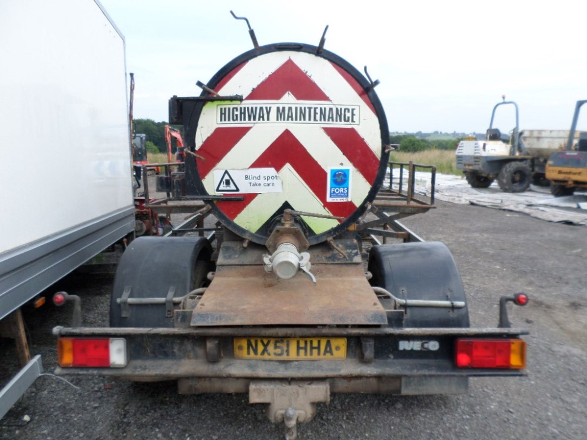 51 reg IVECO CARGO TECTOR 75E17 MANUAL VACUUM TANK WAGON (LOCATION SHEFFIELD) 1ST REG 10/01, - Image 5 of 7