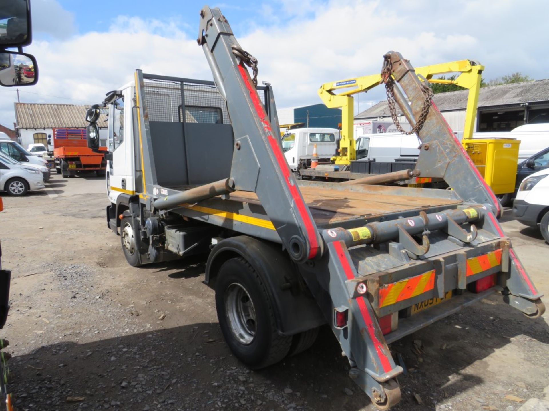 09 reg IVECO ML75E16 SKIP WAGON, 1ST REG 04/09, TEST 10/21, 240020KM NOT WARRANTED, V5 HERE, 4 - Image 3 of 6