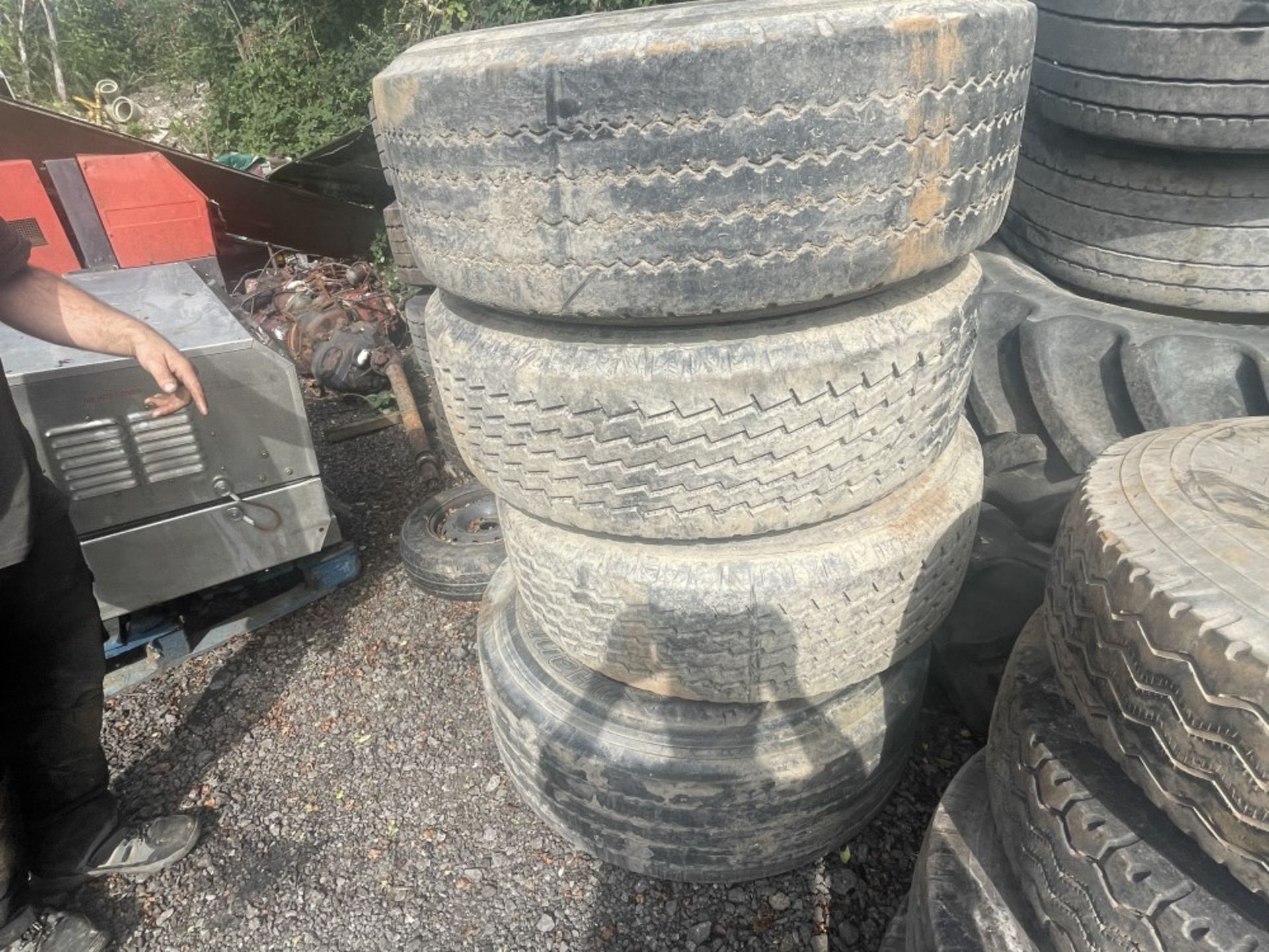 4 CONTINENTAL HTR TYRES & RIMS 385/65 R22.5 10 STUD (LOCATION BLACKBURN) (RING