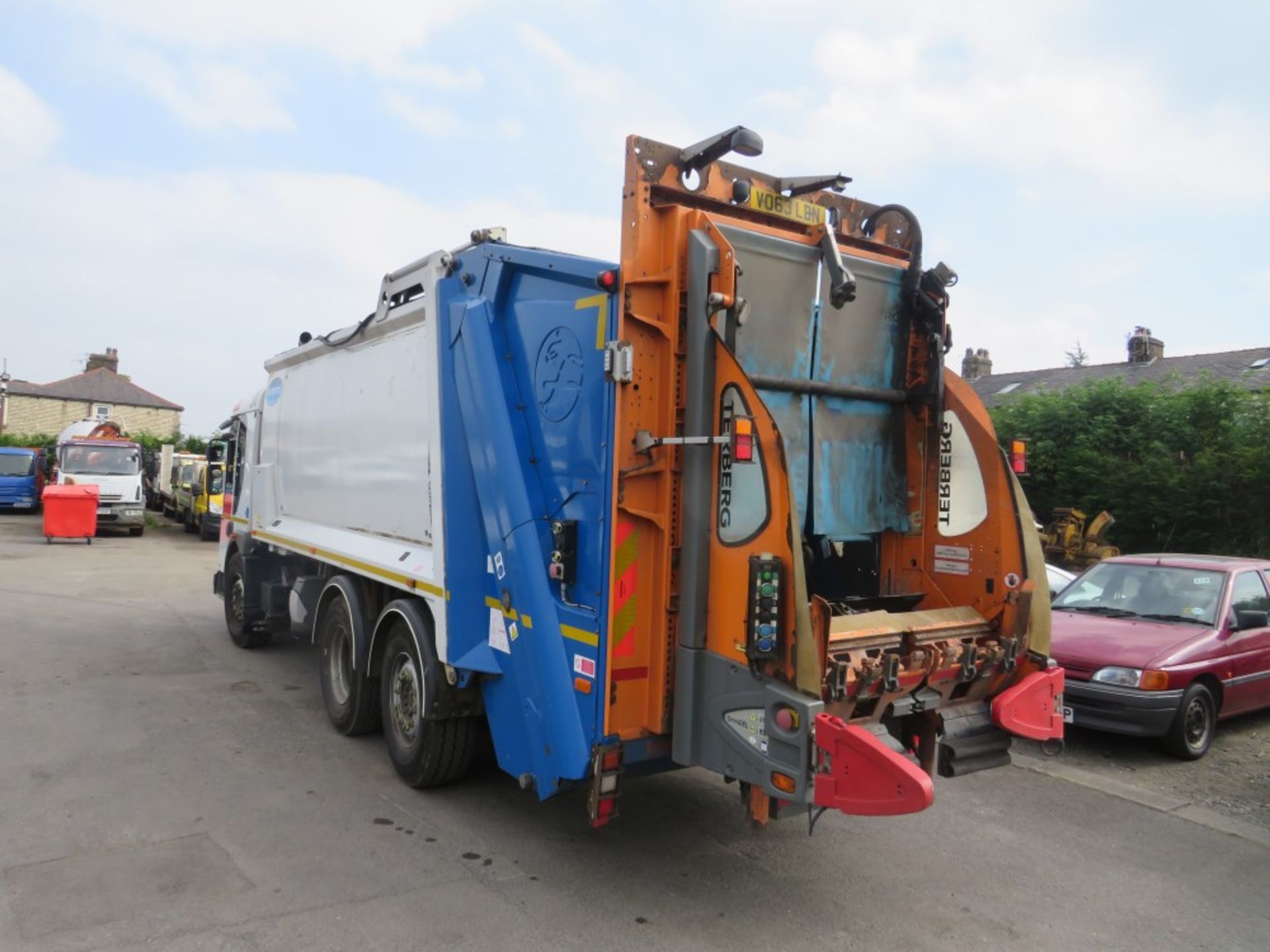 63 reg DENNIS ELITE REFUSE WAGON (RUNS BUT SMOKY ENGINE) (DIRECT COUNCIL) 1ST REG 12/13, TEST 06/22, - Image 3 of 6