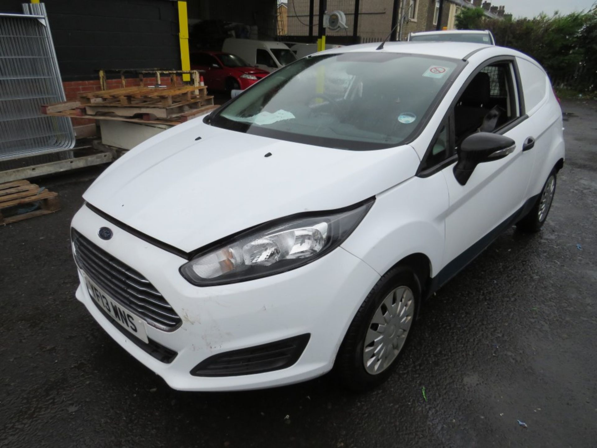 13 reg FORD FIESTA ECONETIC TECH TDCI VAN (RUNS & DRIVES FOR LOADING ONLY) (DIRECT UNITED - Image 2 of 7