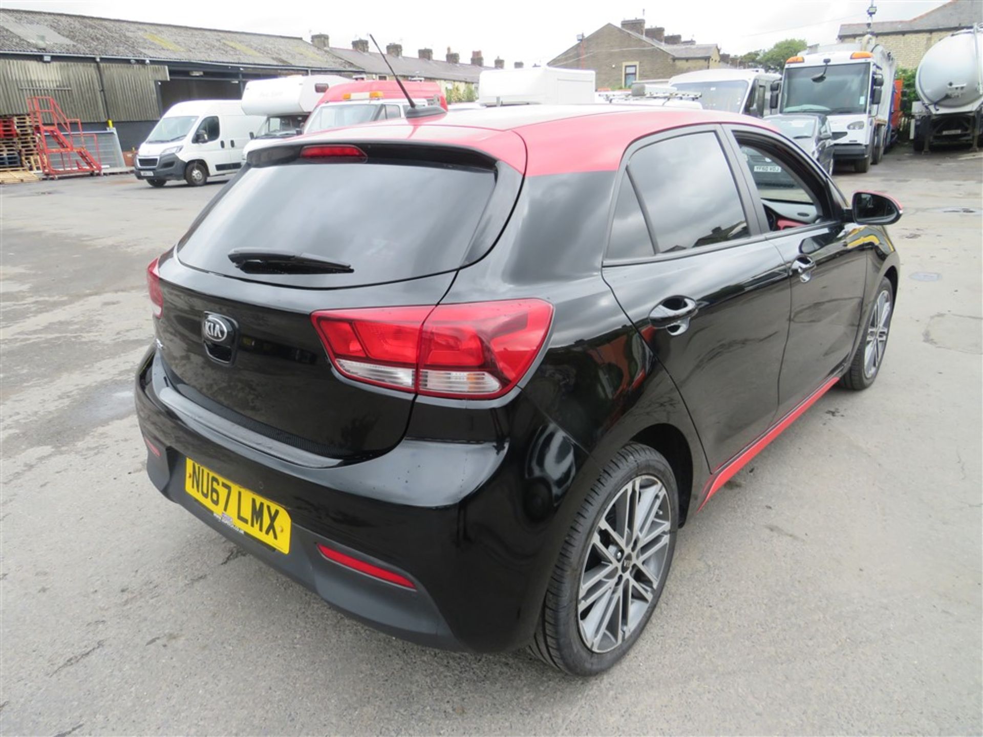 67 reg KIA RIO PULSE, 1ST REG 10/17, TEST 02/22, 43352M WARRANTED, V5 HERE, 1 FORMER KEEPER [NO - Image 4 of 6