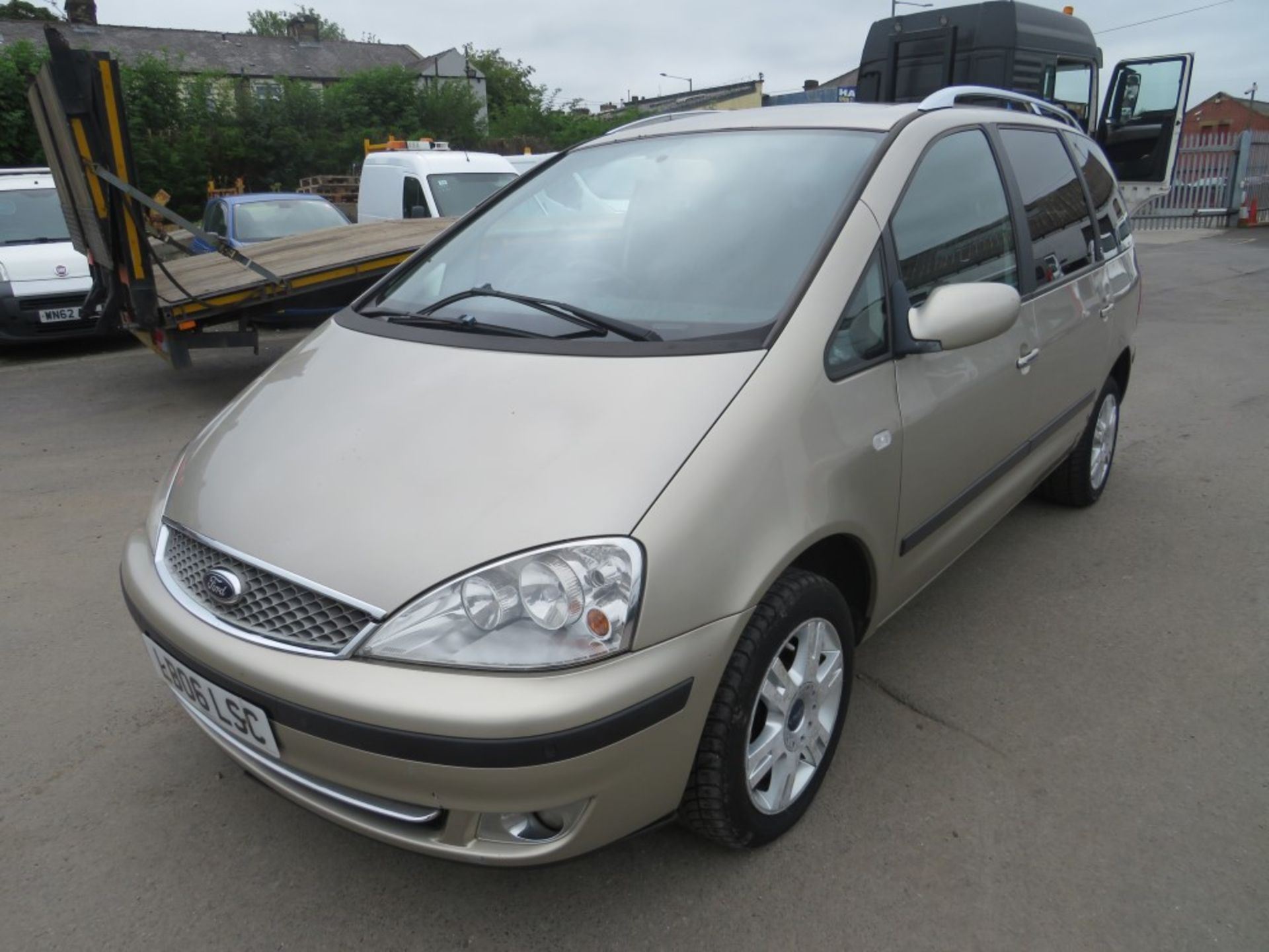 06 reg FORD GALAXY GHIA TDDI 7 SEATER, 1ST REG 05/06, TEST 11/11, 186554M, V5 HERE, 5 FORMER KEEPERS - Image 2 of 6