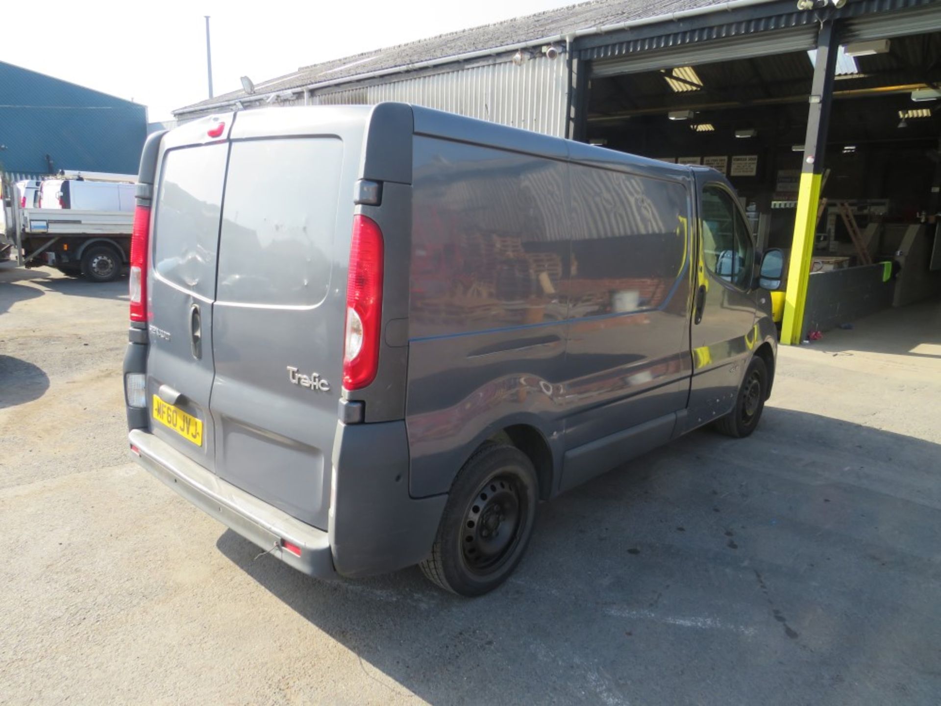 60 reg RENAULT TRAFIC SL27 DCI 115, 1ST REG 09/10, 180327M NOT WARRANTED, V5 HERE, 1 OWNER FROM - Image 4 of 7