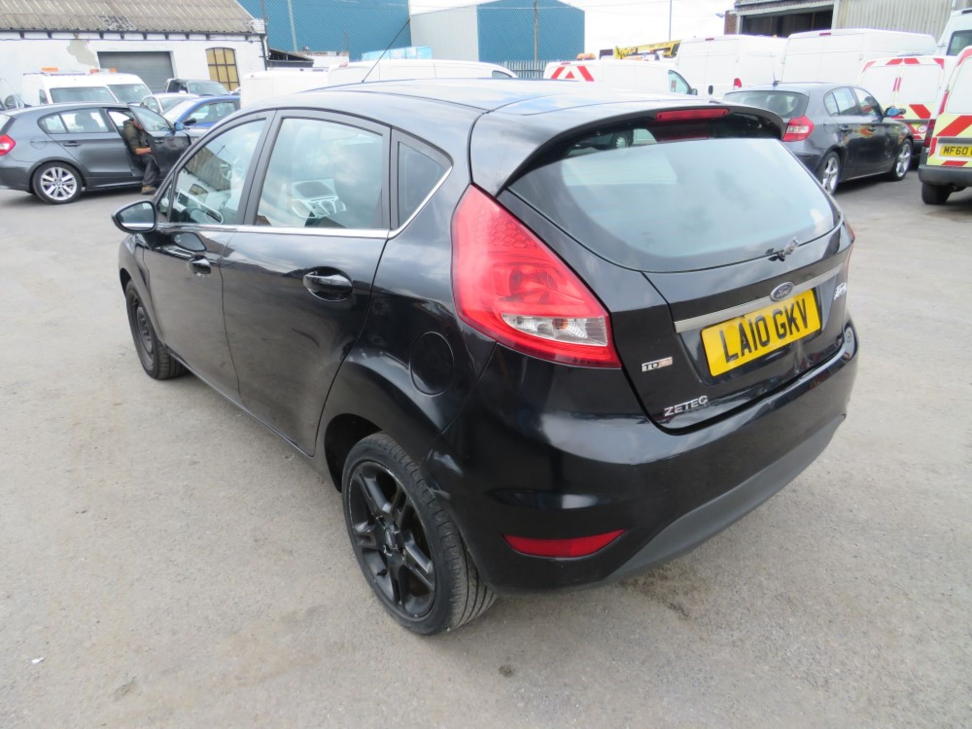 10 reg FORD FIESTA ZETEC 698 TDCI (ON VCAR) 1ST REG 08/10, 207227M, V5 HERE, 8 FORMER KEEPERS [NO - Image 3 of 6