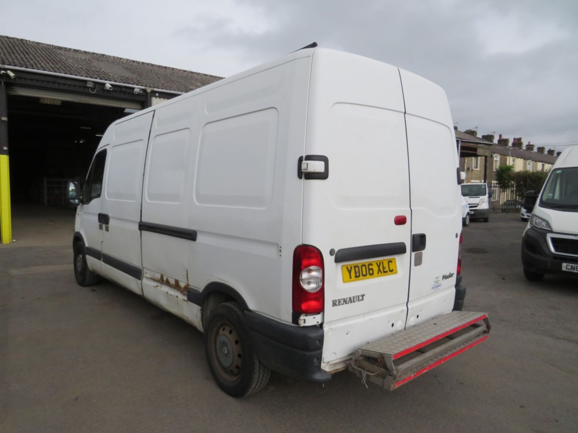 06 reg RENAULT MASTER LM35 DCI 100 LWB (DIRECT COUNCIL) 1ST REG 06/06, TEST 06/22, 113997M, V5 HERE, - Image 3 of 7