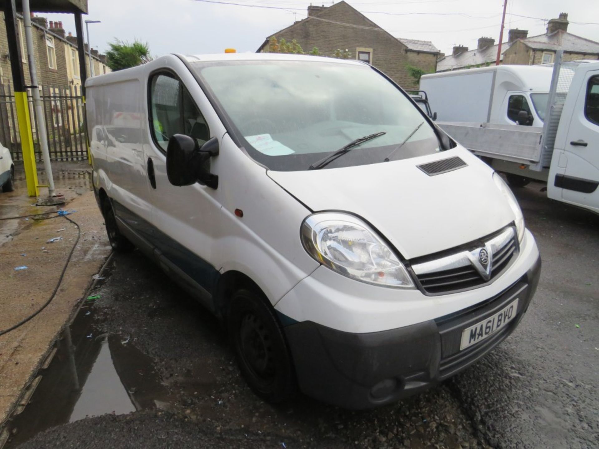 61 reg VAUXHALL VIVARO 2900 CDTI 89 SWB (NON RUNNER) (DIRECT UNITED UTILITIES WATER) 1ST REG 11/