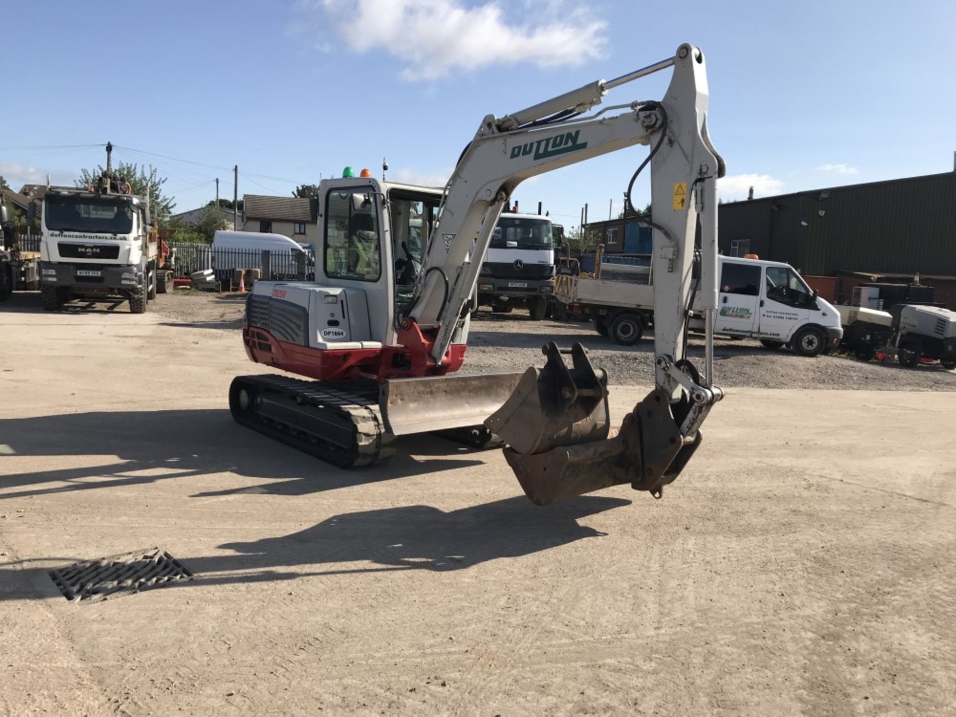 2019 TAKEUCHI TB250 DIGGER, AIR CON - Image 2 of 11