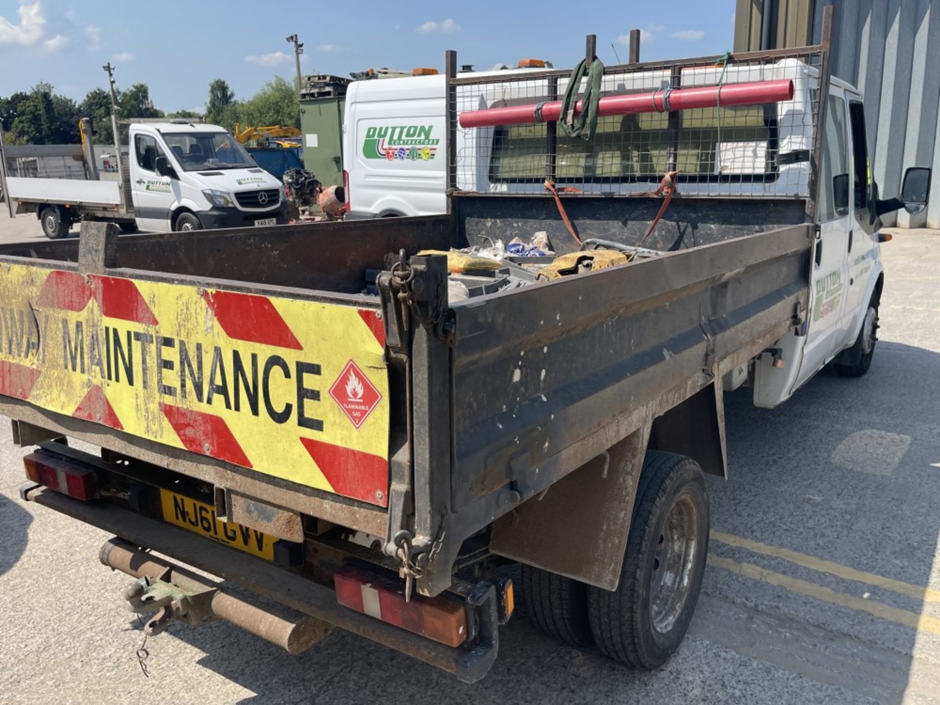 61 reg FORD TRANSIT T350 CREW CAB TIPPER, 1ST REG 10/11, TEST 07/22, 122934M, V5 HERE, 1 FORMER - Image 4 of 6