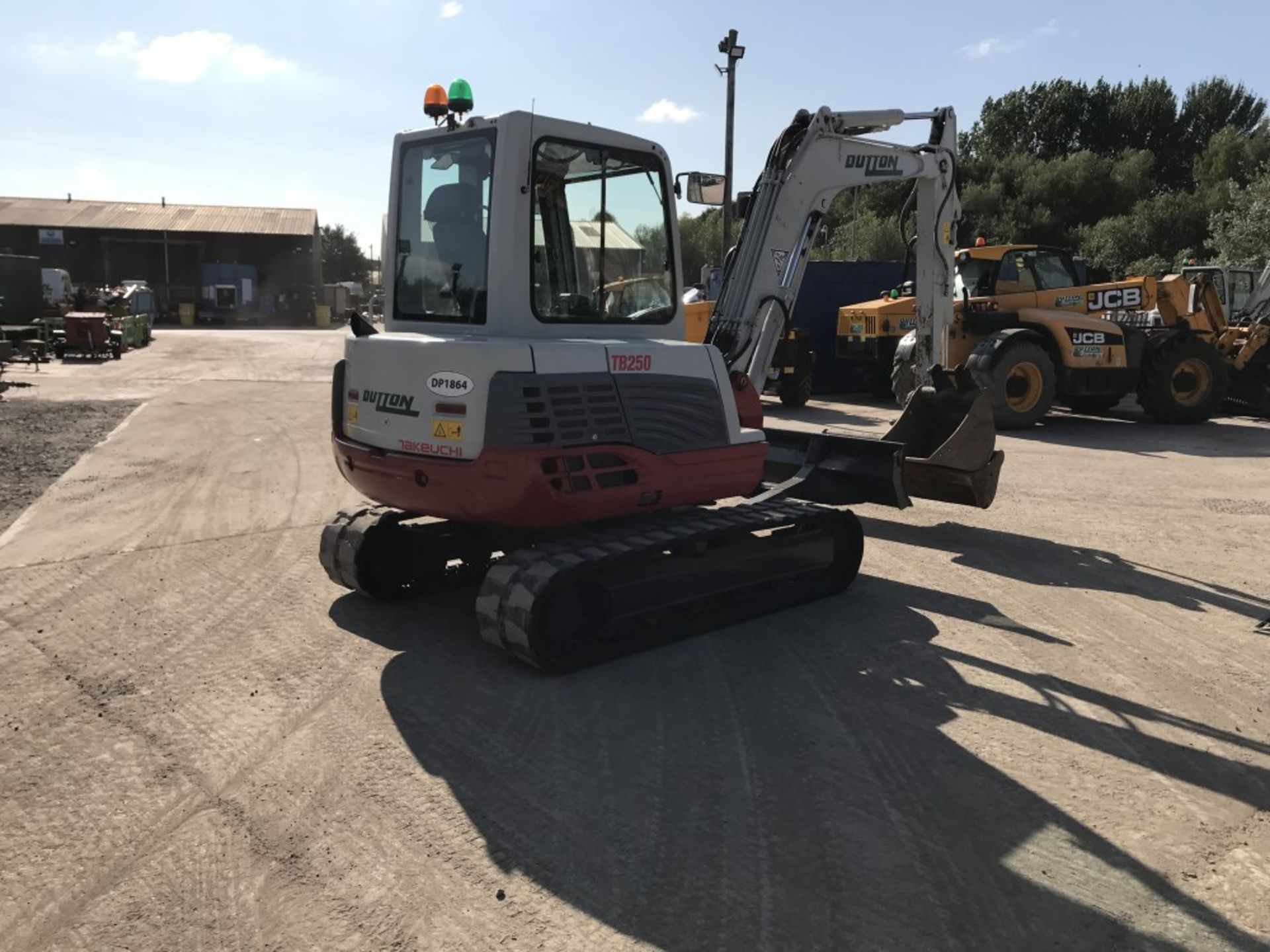 2019 TAKEUCHI TB250 DIGGER, AIR CON - Image 3 of 11