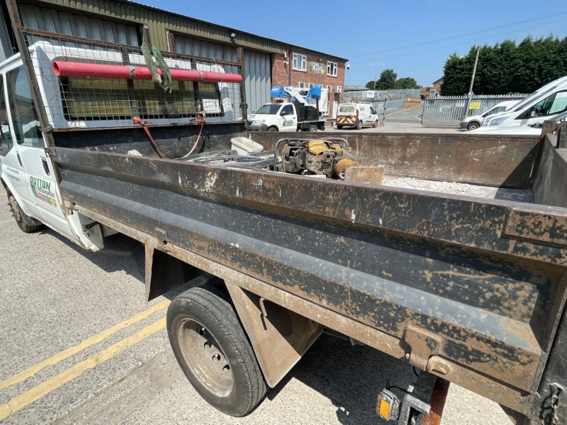 61 reg FORD TRANSIT T350 CREW CAB TIPPER, 1ST REG 10/11, TEST 07/22, 122934M, V5 HERE, 1 FORMER - Image 3 of 6