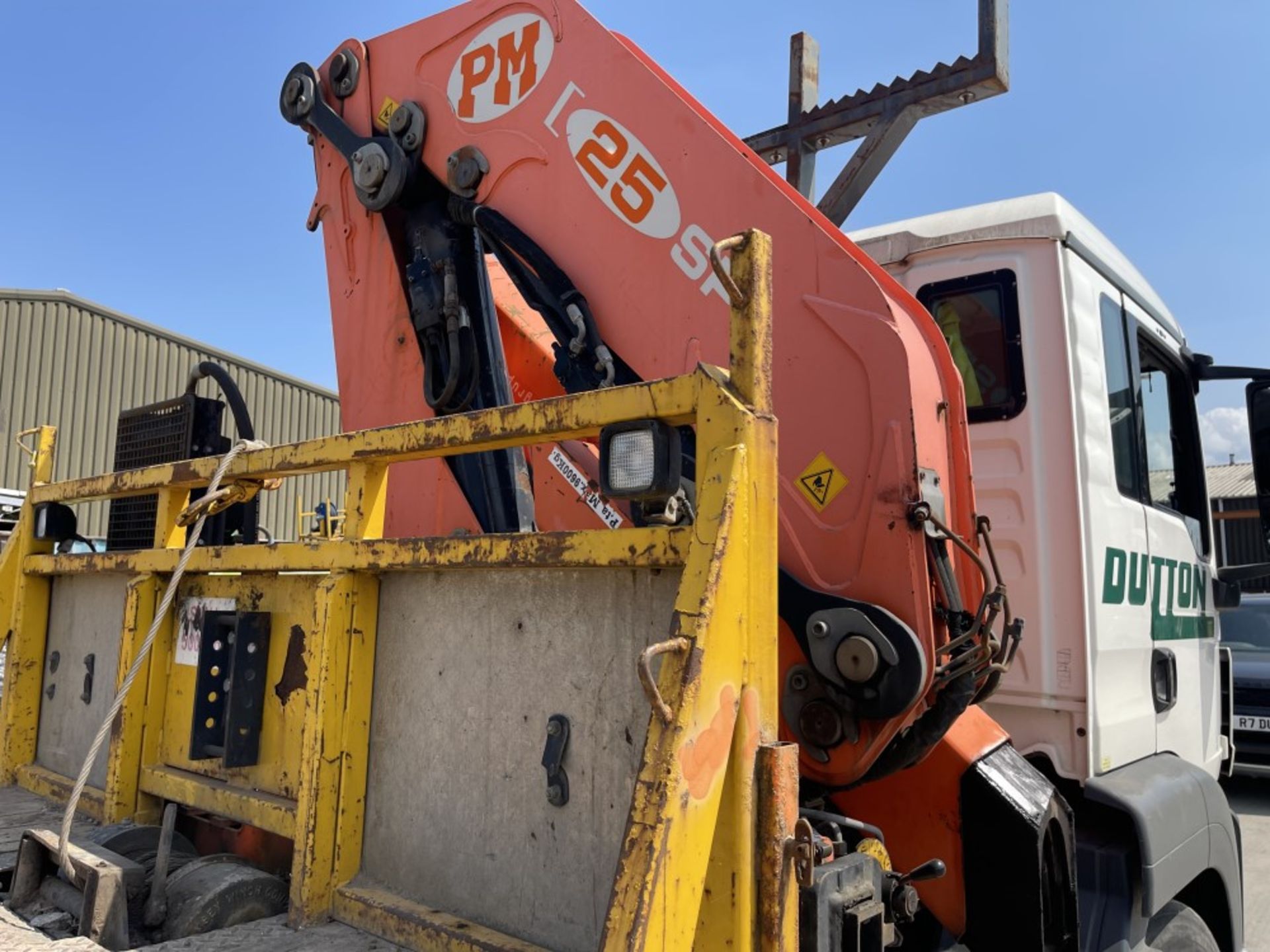 10 reg MAN 26.320 6WHL BEAVER TAIL PLANT WAGON C/W PALFINGER CRANE & WIRELSS REMOTE CONTROL - Image 5 of 10