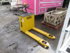 YALE PALLET TRUCK [+ VAT]