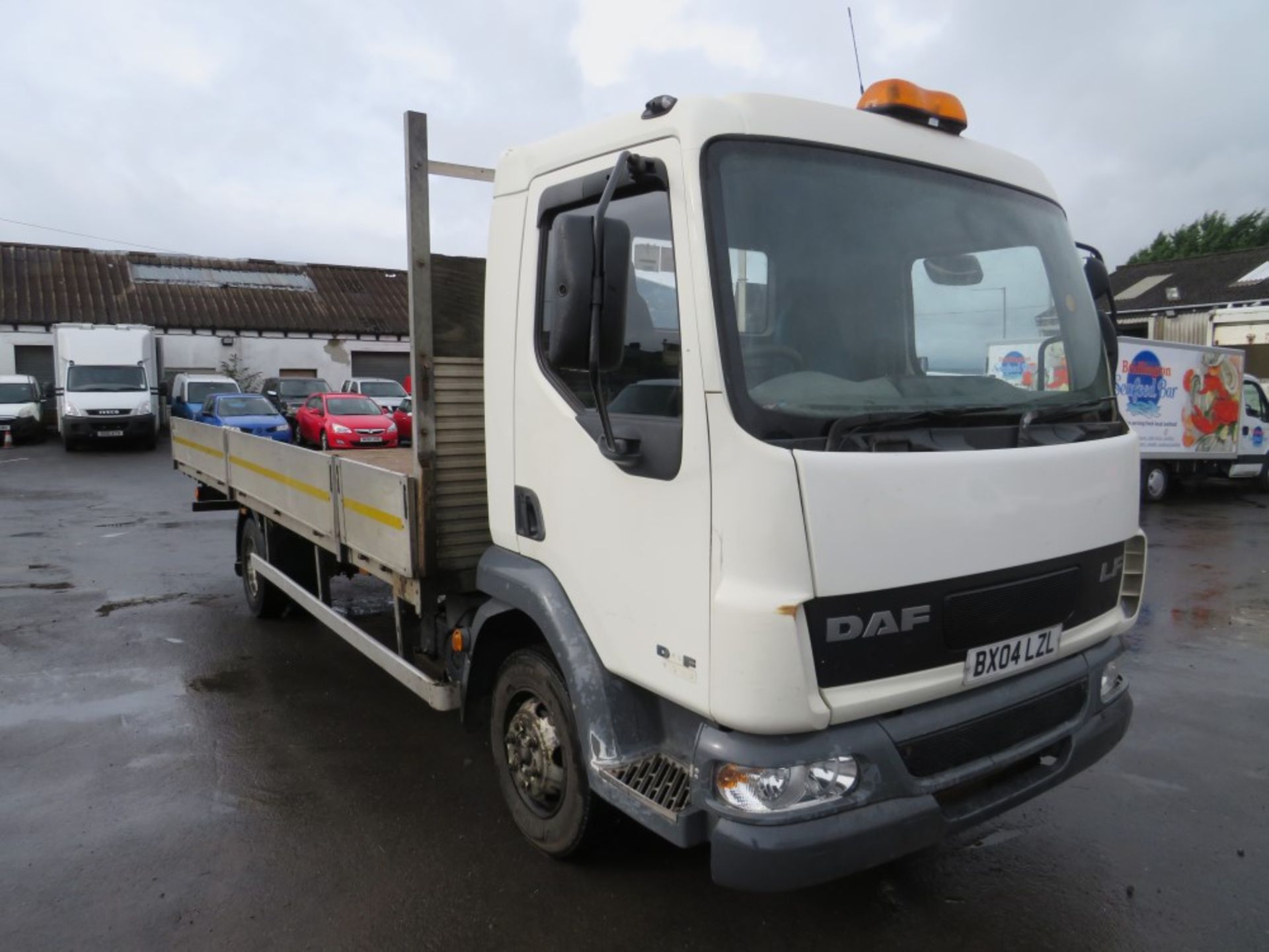 04 reg DAF LF45.150 FLAT BED, 1ST REG 03/04, 518295KM NOT WARRANTED, V5 HERE, 3 FORMER KEEPERS [+