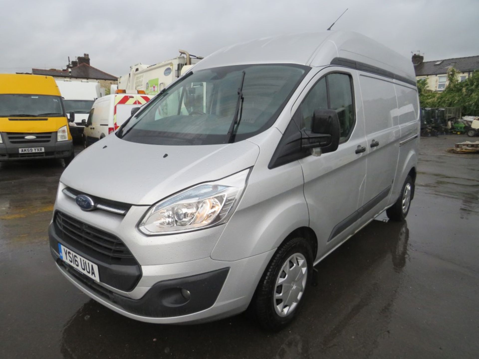 16 reg FORD TRANSIT CUSTOM 330 TREND L2H2, AIR CON, CRUISE CONTROL, ELECTRIC PACK, FRONT FOGS, - Image 2 of 7