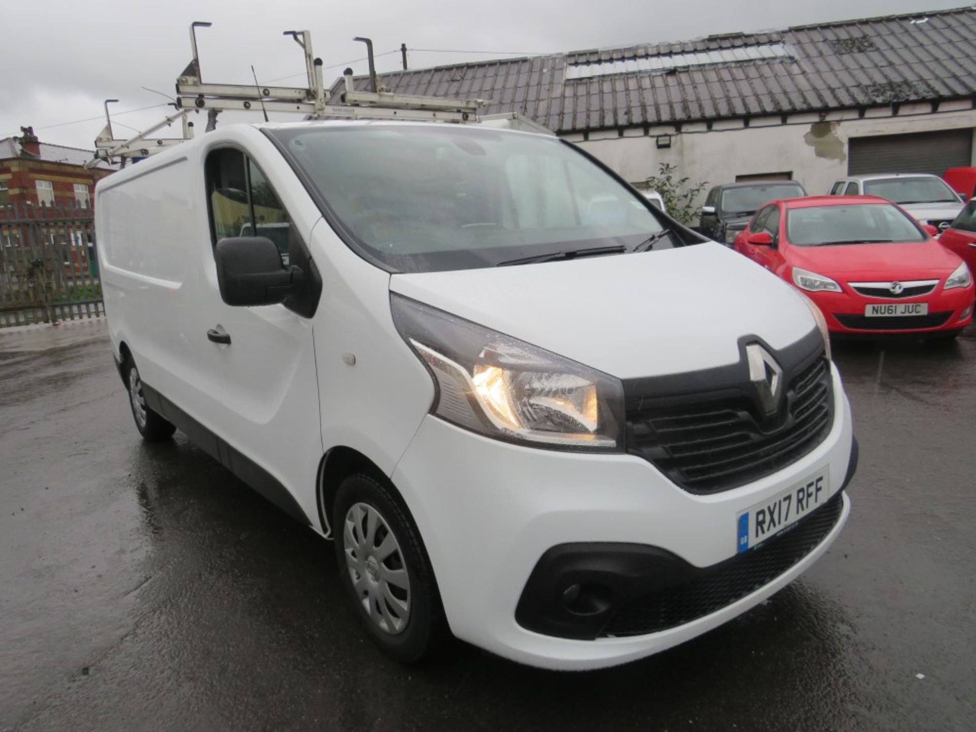 17 reg RENAULT TRAFFIC LL29 BUSINESS ENERGY L2 HI, AIR CON, SAT NAV, PHONE SYSTEM, COLOUR CODED