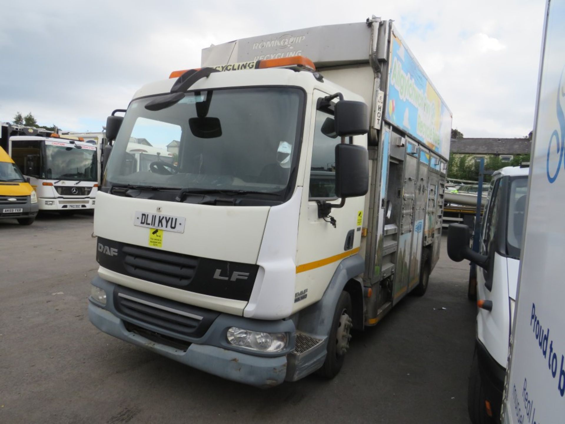 11 reg DAF FA LF45.160 RECYCLING WAGON (DIRECT COUNCIL) 1ST REG 06/11, TEST 11/21, MILEAGE - Image 2 of 6