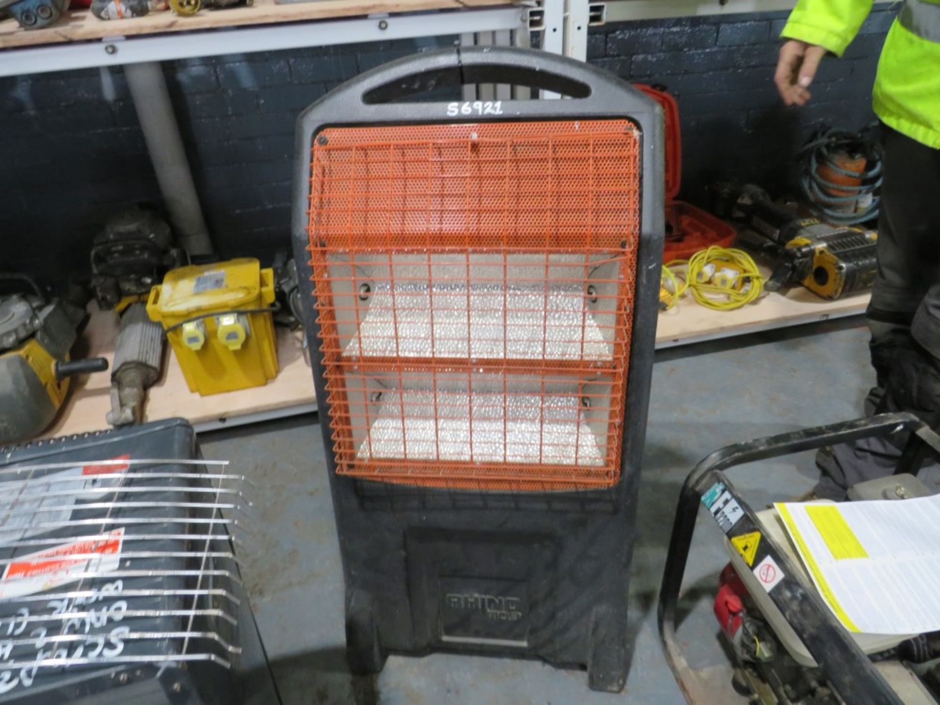 RADIANT HEATER (DIRECT HIRE CO) [+ VAT]