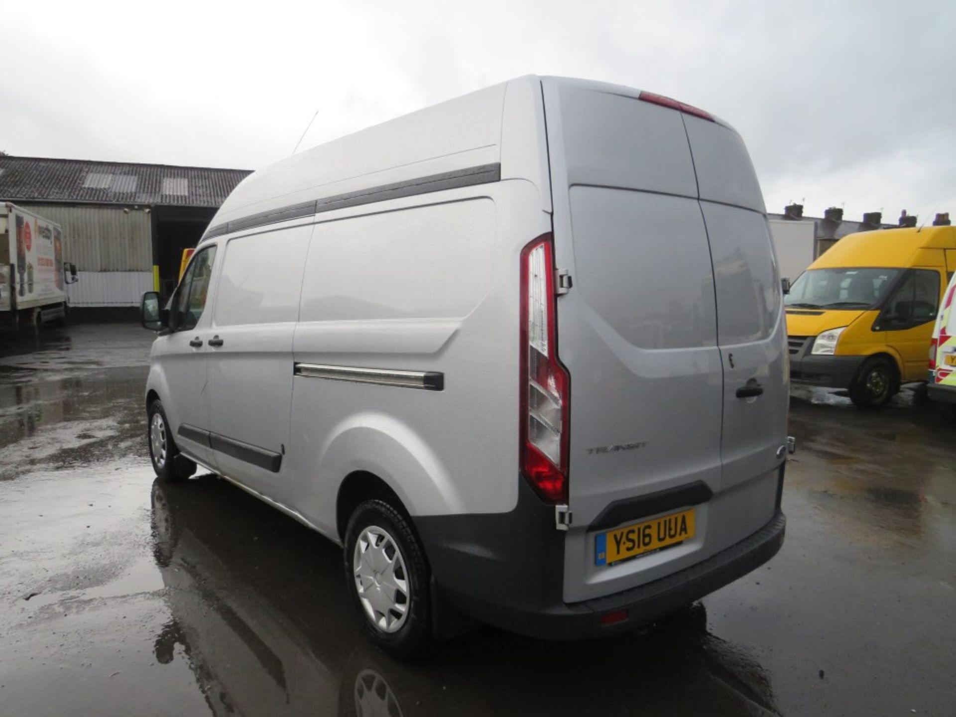 16 reg FORD TRANSIT CUSTOM 330 TREND L2H2, AIR CON, CRUISE CONTROL, ELECTRIC PACK, FRONT FOGS, - Image 3 of 7