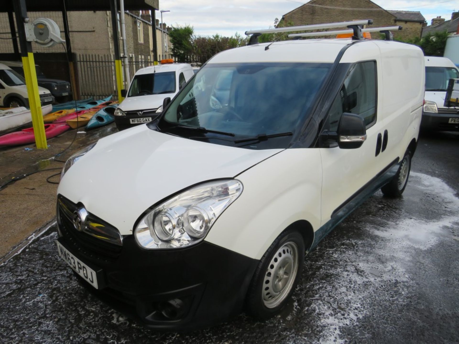 63 reg VAUXHALL COMBO 2300 CDTI (DIRECT UNITED UTILITIES WATER) 1ST REG 12/13, TEST 11/21, V5 - Image 2 of 7