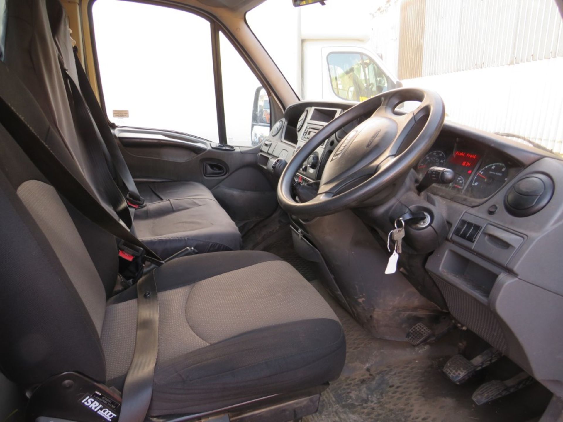 63 reg IVECO DAILY 35C17 MWB TIPPER (DIRECT COUNCIL) 1ST REG 09/13, TEST 08/22, 115500M, V5 MAY - Image 5 of 6