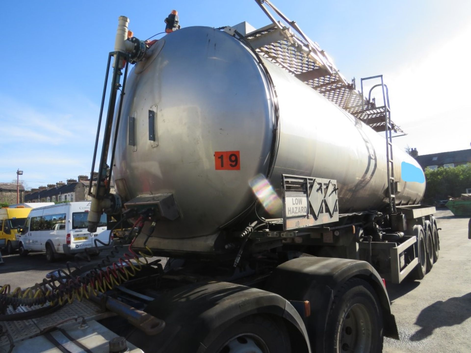 1998 WEST YORKSHIRE 30,000LTR STAINLESS VACUUM TANKER [+ VAT] - Image 3 of 13