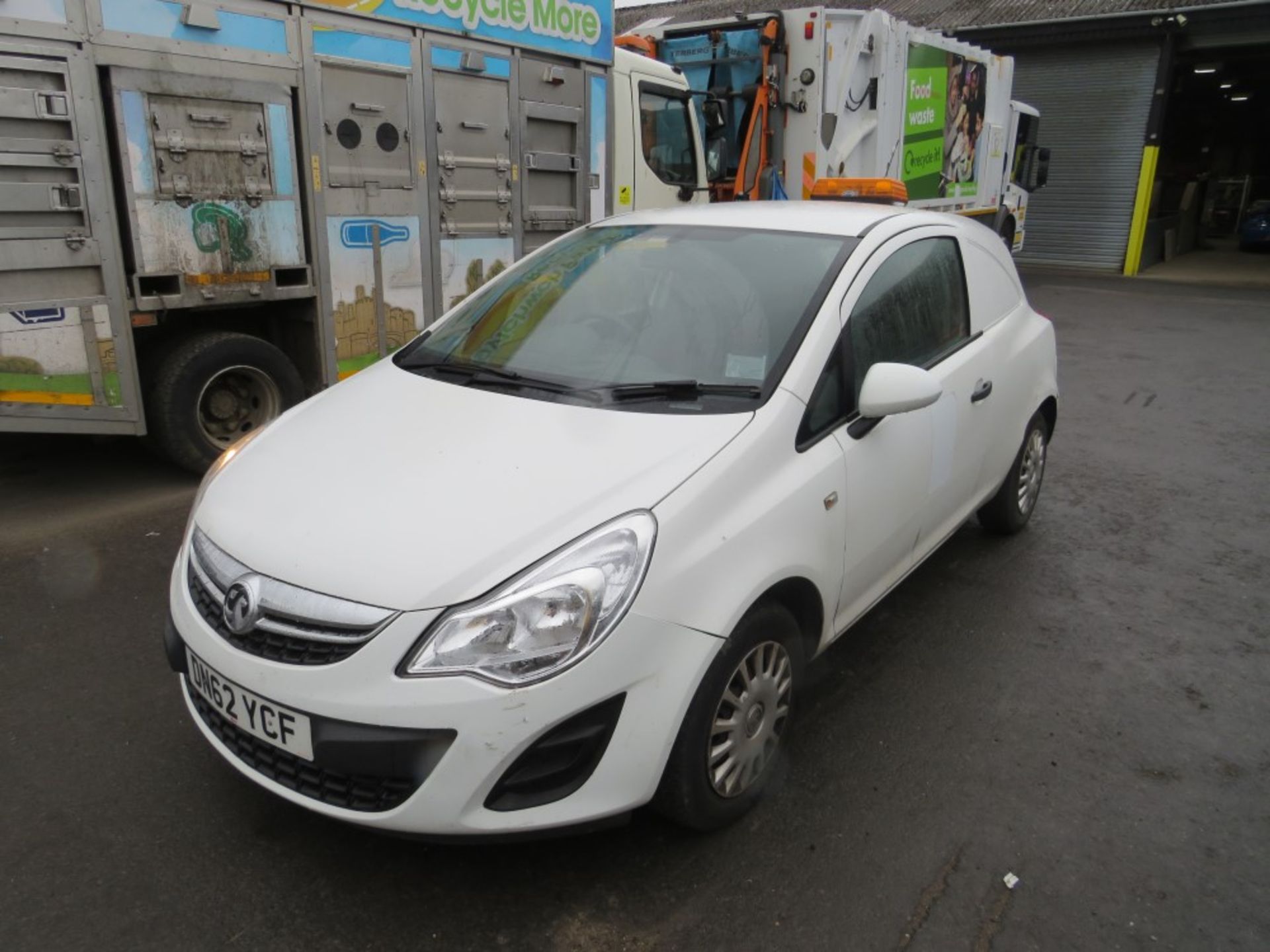 62 reg VAUXHALL CORSA CDTI ECOFLEX VAN (DIRECT COUNCIL) 1ST REG 01/13, TEST 01/22, 92548M, V5 - Image 2 of 7