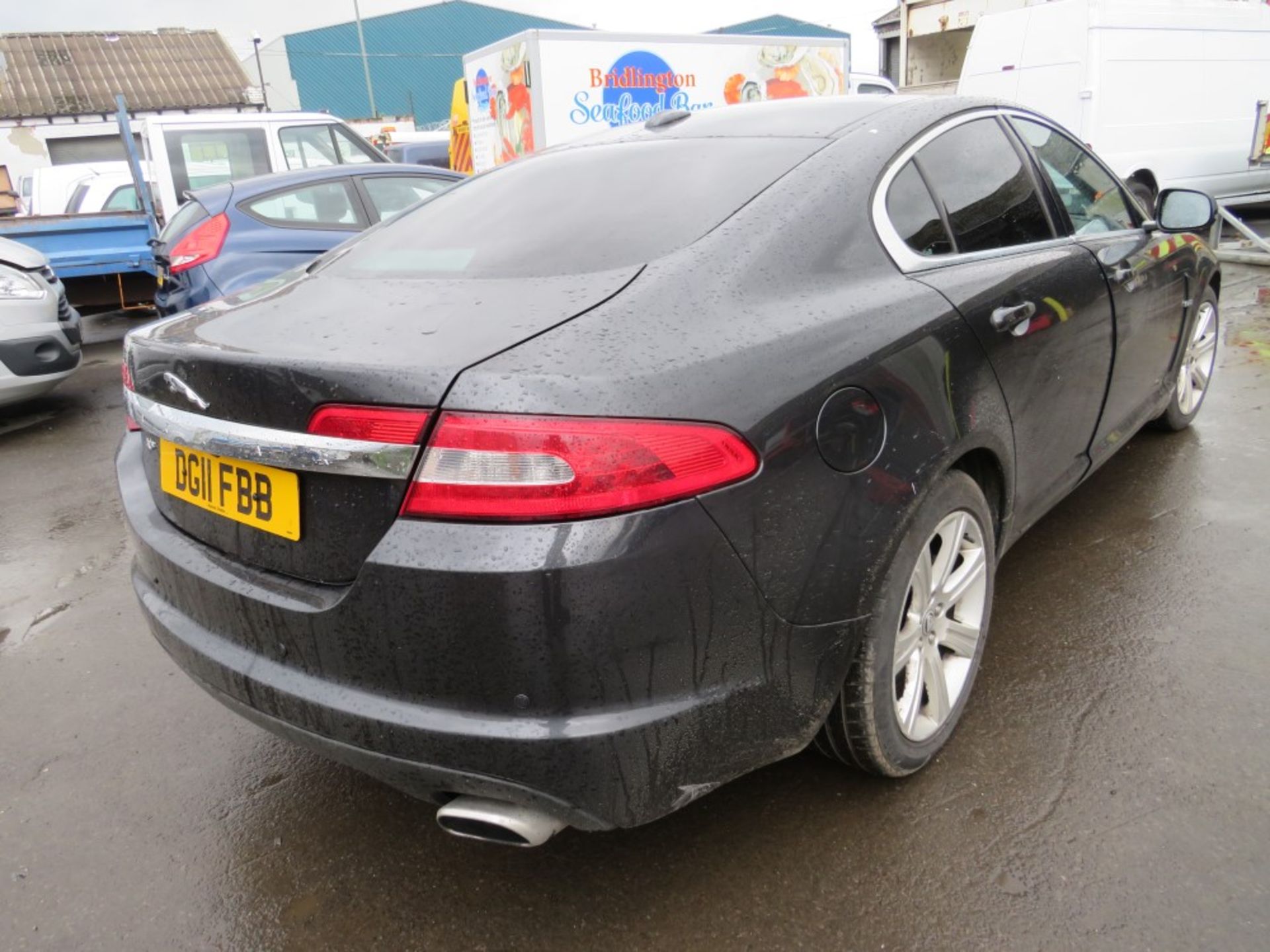 11 reg JAGUAR XF V6 AUTO, RUNS BUT ENGINE KNOCKING, 1ST REG 03/11, TEST 02/22, 174674M, V5 HERE, 7 - Image 3 of 6