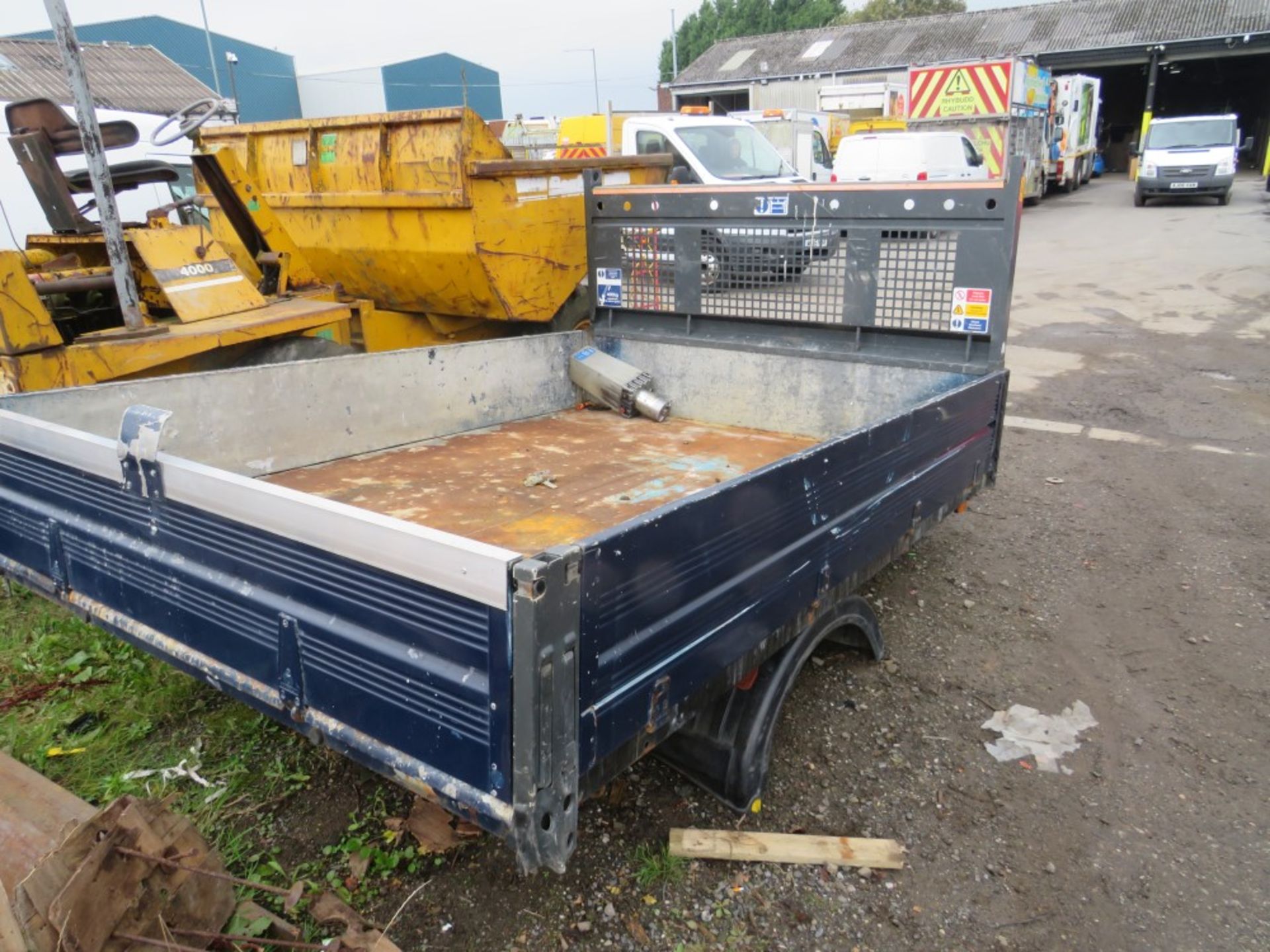 FORD TRANSIT CREW CAB TIPPING BODY, ONE WAY TIPPER WITH HYDRAULICS [+ VAT] - Image 2 of 2