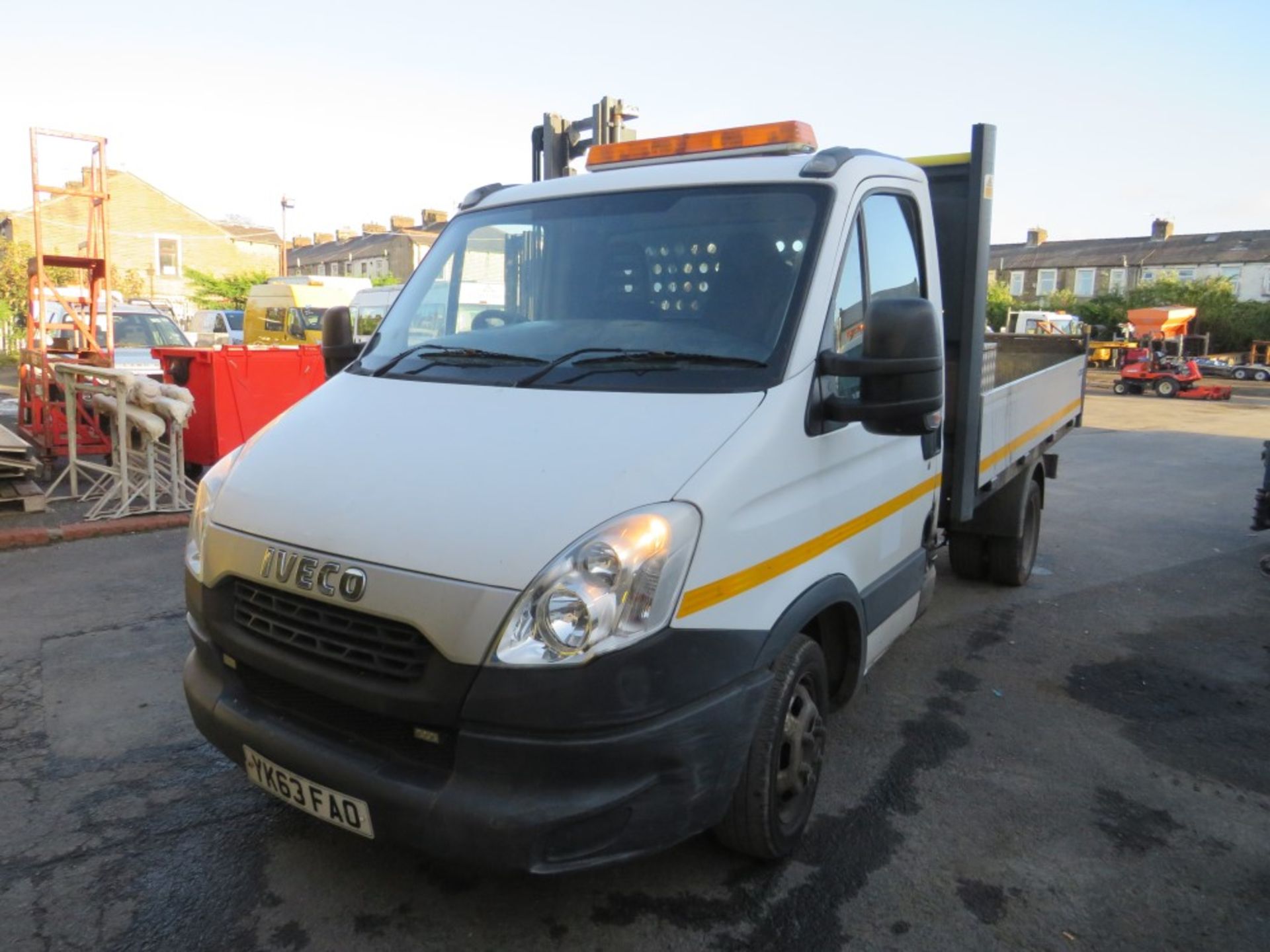 63 reg IVECO DAILY 35C17 MWB TIPPER (DIRECT COUNCIL) 1ST REG 09/13, TEST 08/22, 115500M, V5 MAY - Image 2 of 6