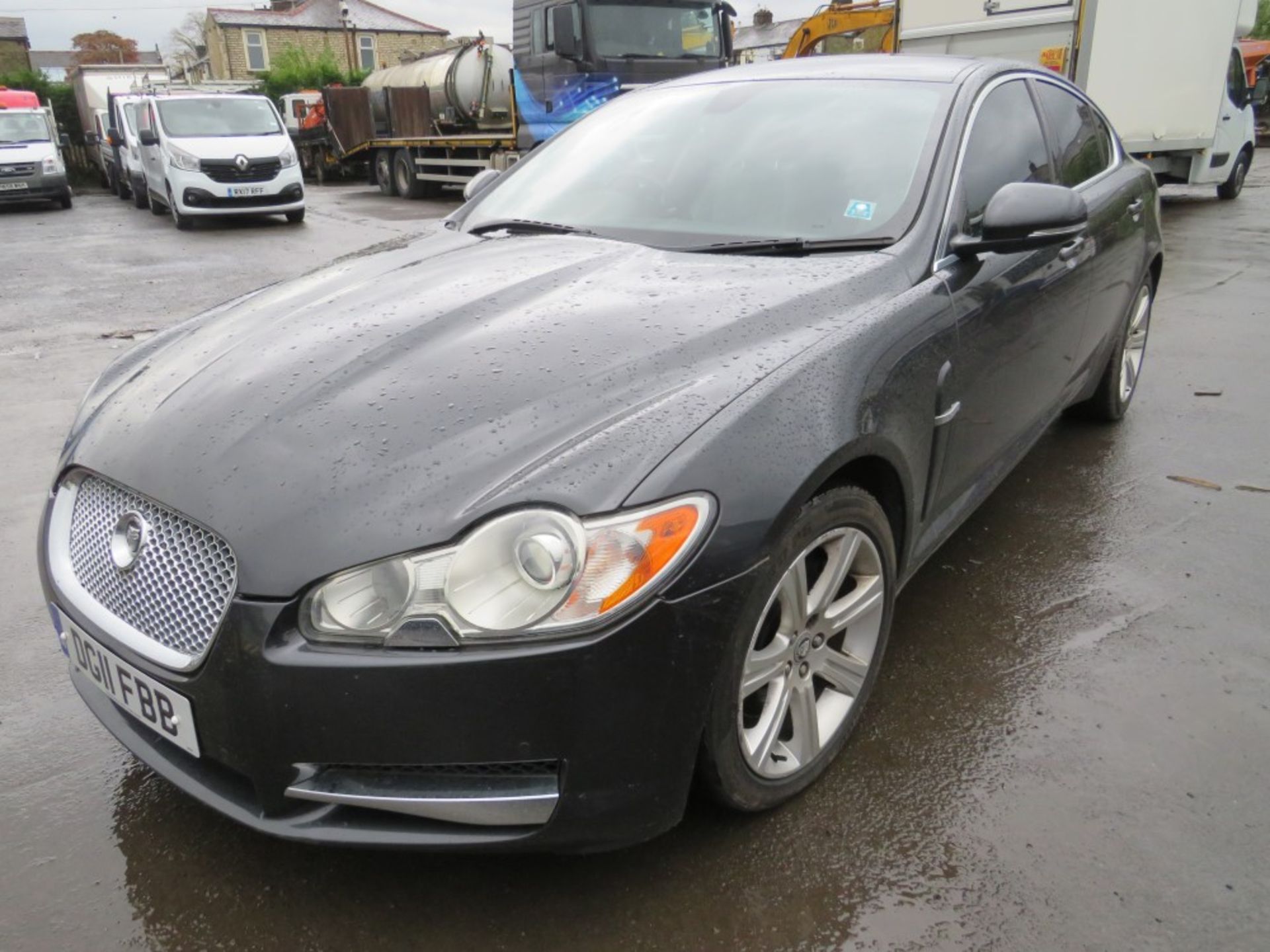 11 reg JAGUAR XF V6 AUTO, RUNS BUT ENGINE KNOCKING, 1ST REG 03/11, TEST 02/22, 174674M, V5 HERE, 7