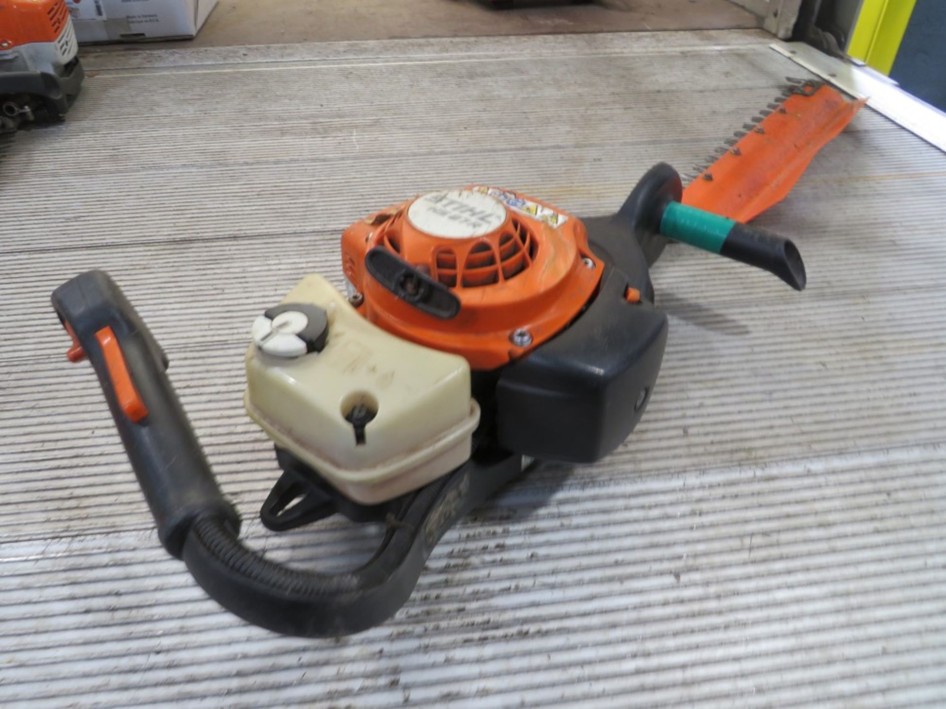 STIHL HS87R HEDGE TRIMMER (DIRECT COUNCIL) [+ VAT]