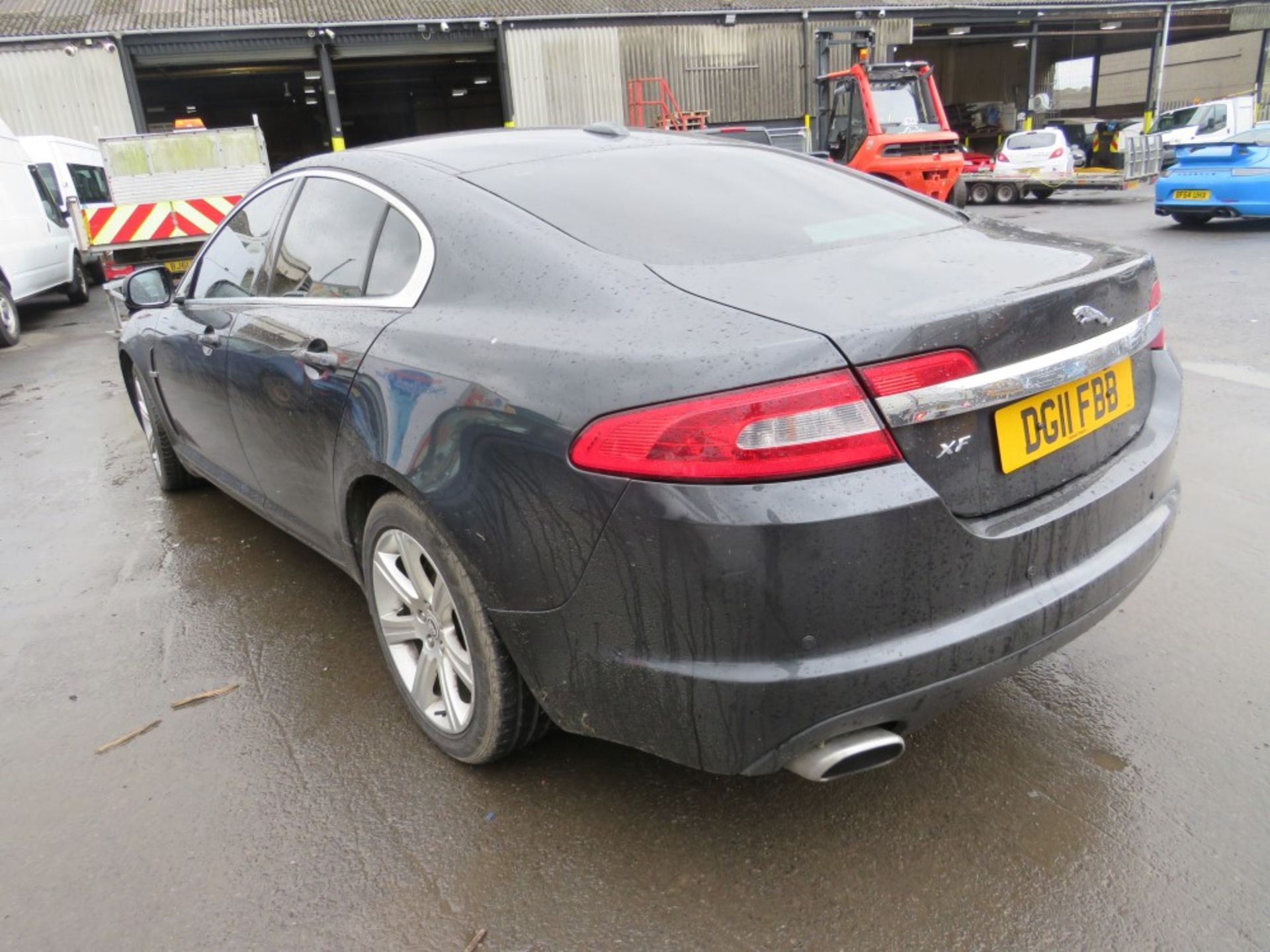 11 reg JAGUAR XF V6 AUTO, RUNS BUT ENGINE KNOCKING, 1ST REG 03/11, TEST 02/22, 174674M, V5 HERE, 7 - Image 2 of 6