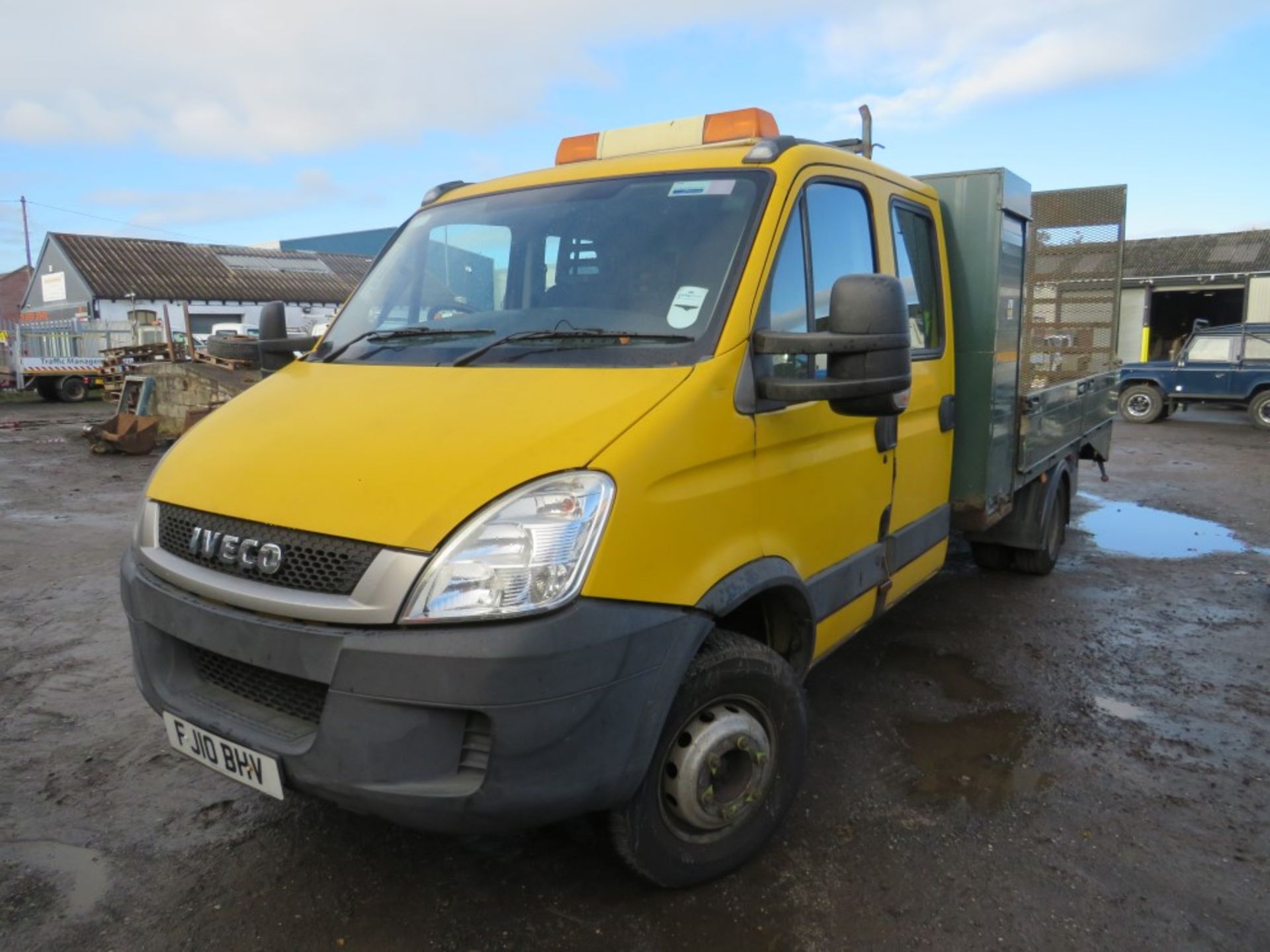 10 reg IVECO DAILY 60C18 BEAVERTAIL (DIRECT COUNCIL) 1ST REG 03/10, TEST 01/22, 70221M, V5 HERE, 1 - Image 2 of 6