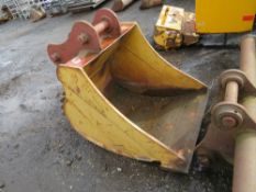 LARGE DIGGER BUCKET [NO VAT]