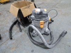 TITAN HOOVER VACUUM [+ VAT]