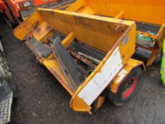 TOWABLE GRITTER (DIRECT COUNCIL) [+ VAT]