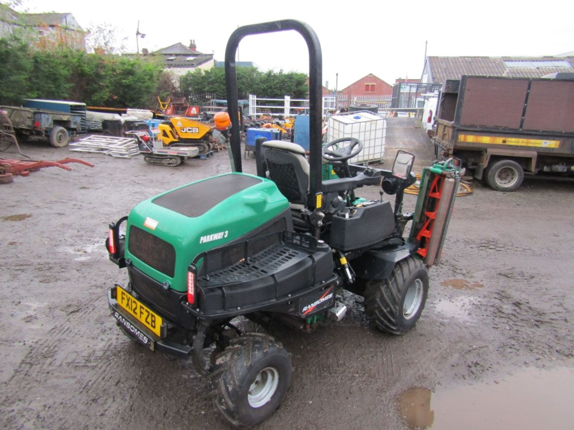 12 reg RANSOMES PARKWAY 3 RIDE ON MOWER (DIRECT COUNCIL) 1ST REG 04/12, V5 HERE, 1 FORMER - Image 4 of 5