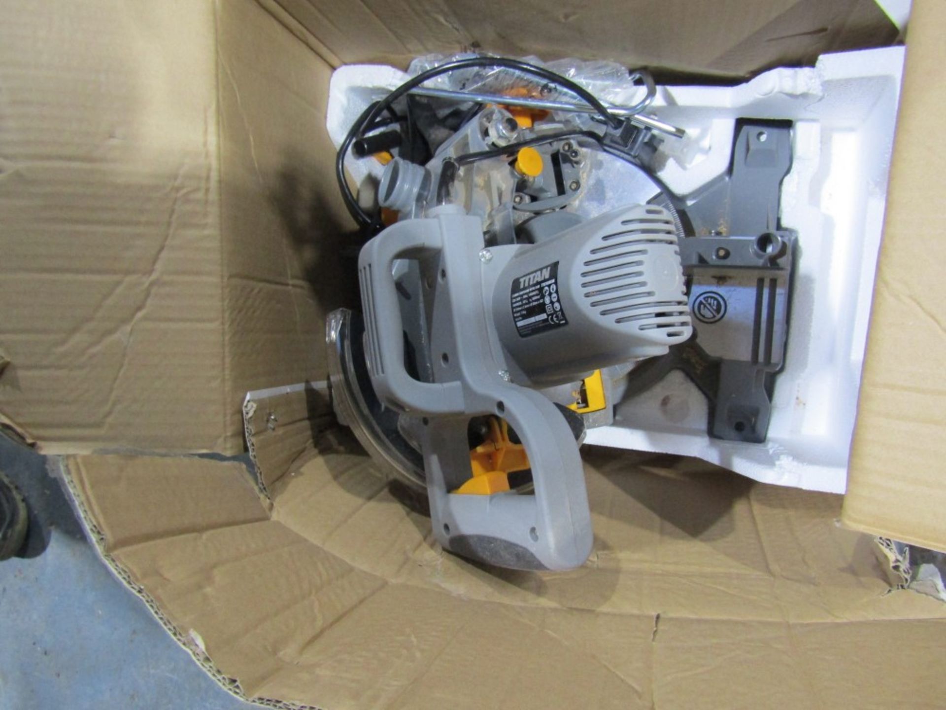 TITAN MITRE SAW [+ VAT]