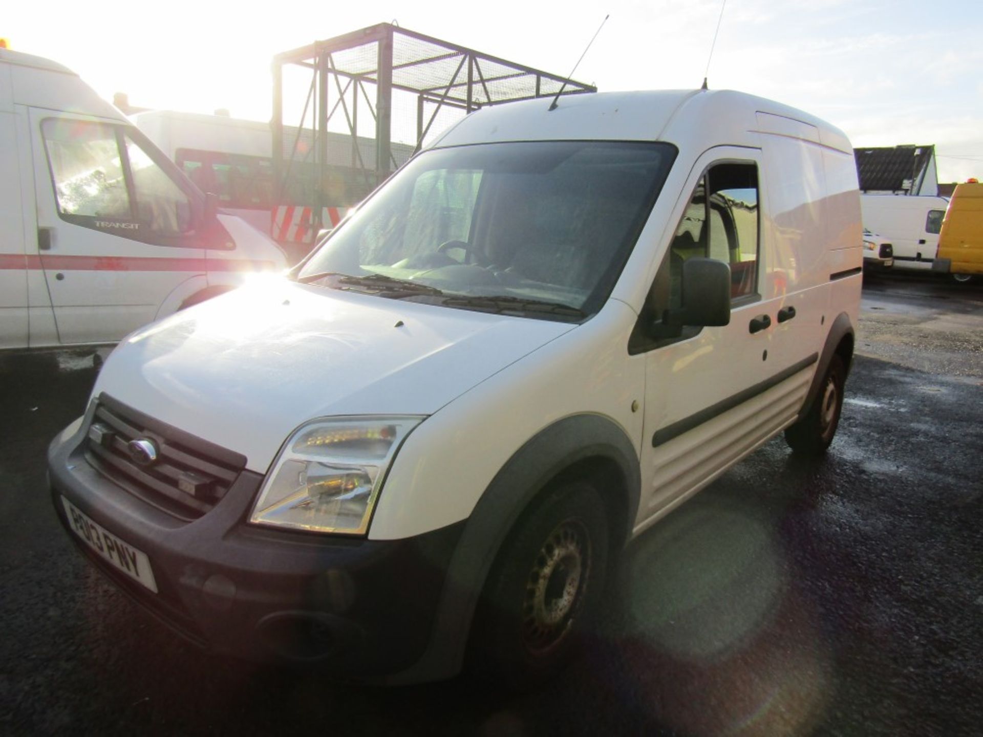 13 reg FORD TRANSIT CONNECT 90 T230 DOG CAGE VAN (DIRECT COUNCIL) 1ST REG 03/13, TEST 03/22, 56693M - Image 2 of 8