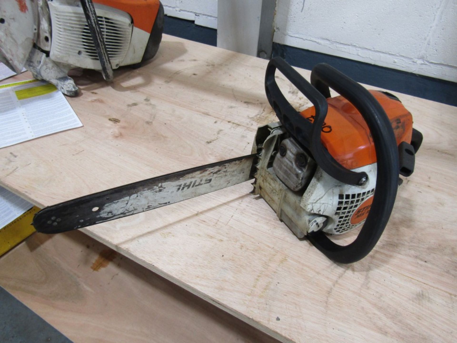 16" PETROL 2 STROKE CHAINSAW (DIRECT HIRE CO) [+ VAT]