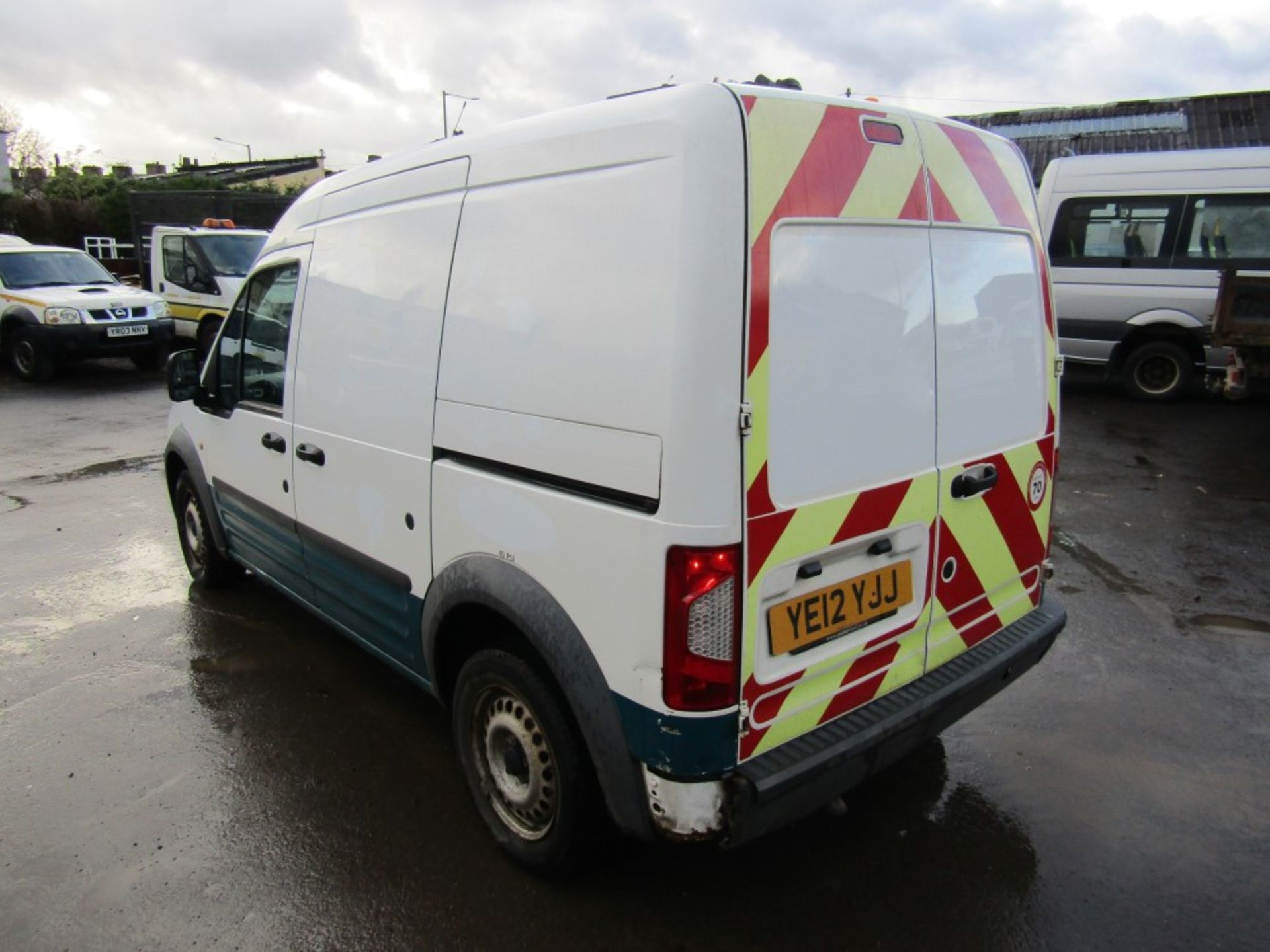 12 reg FORD TRANSIT CONNECT 90 T230 (DIRECT UNITED UTILITIES WATER) 1ST REG 08/12, TEST 02/22, - Image 3 of 7