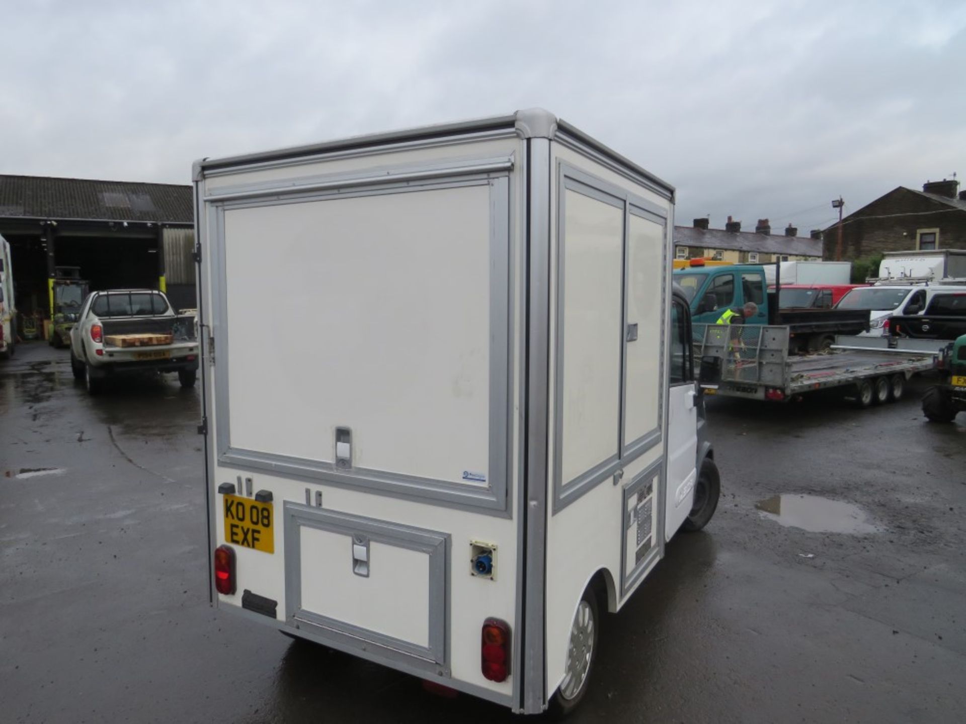 08 reg AIXAM MEGA MULTITRUCK 600D MOBILE CATERING UNIT, 1ST REG 07/08, 10990KM WARRANTED, V5 HERE, 2 - Bild 4 aus 9