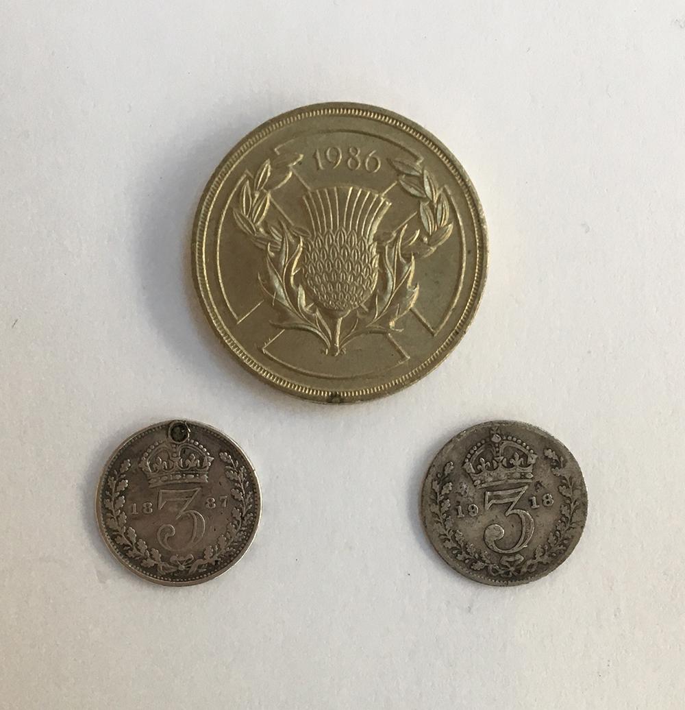 Two maundy threepence coins, 1887 and 1918; together with a 1986 commemorative Commonwealth games £2 - Image 2 of 2